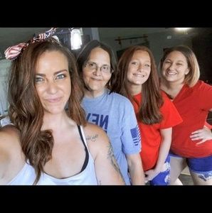 Meet your Posher, Lyza